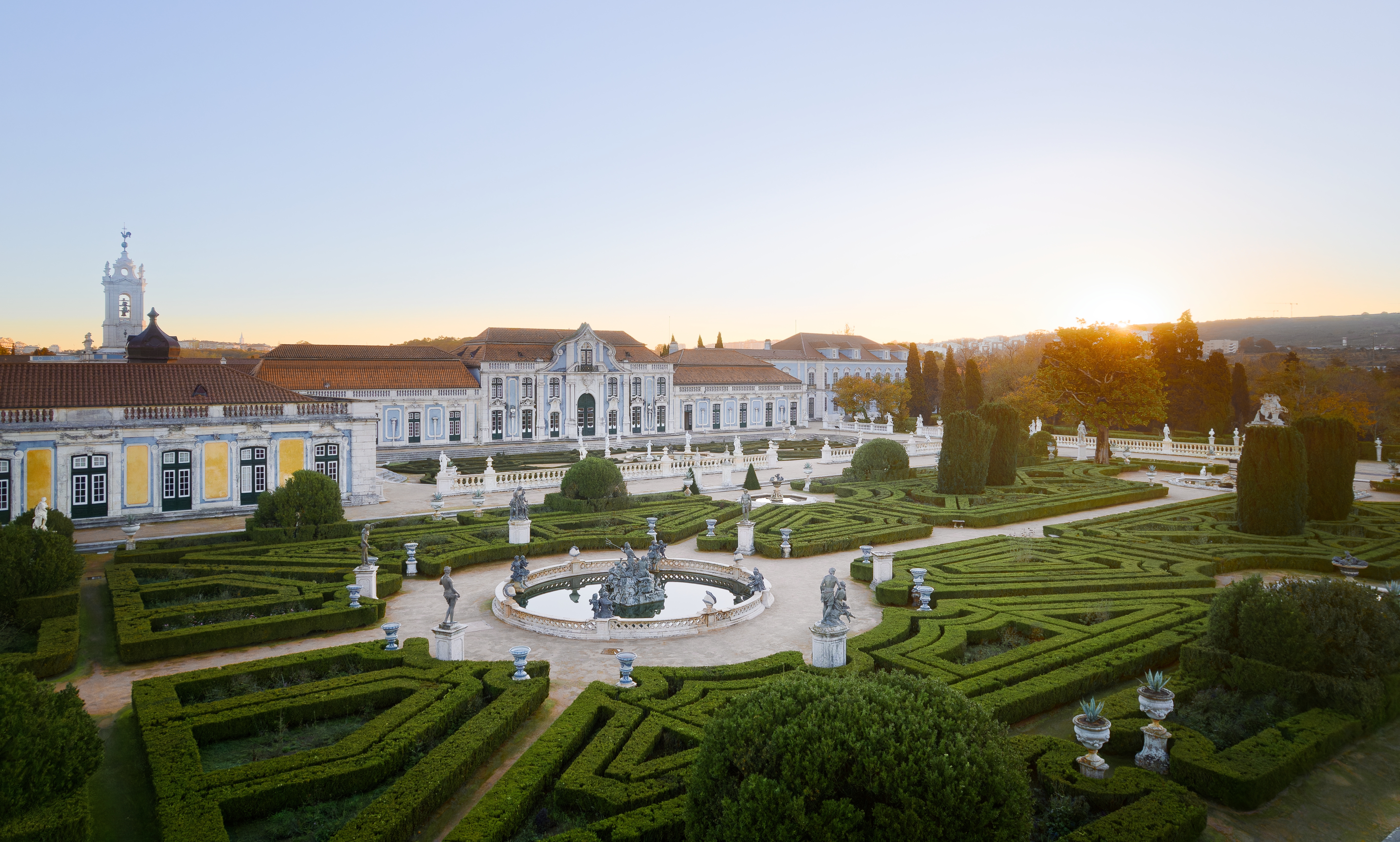 Na Real Quinta de Queluz com Sofia Braga: Os programas decorativos neoclássicos (1819-1820)