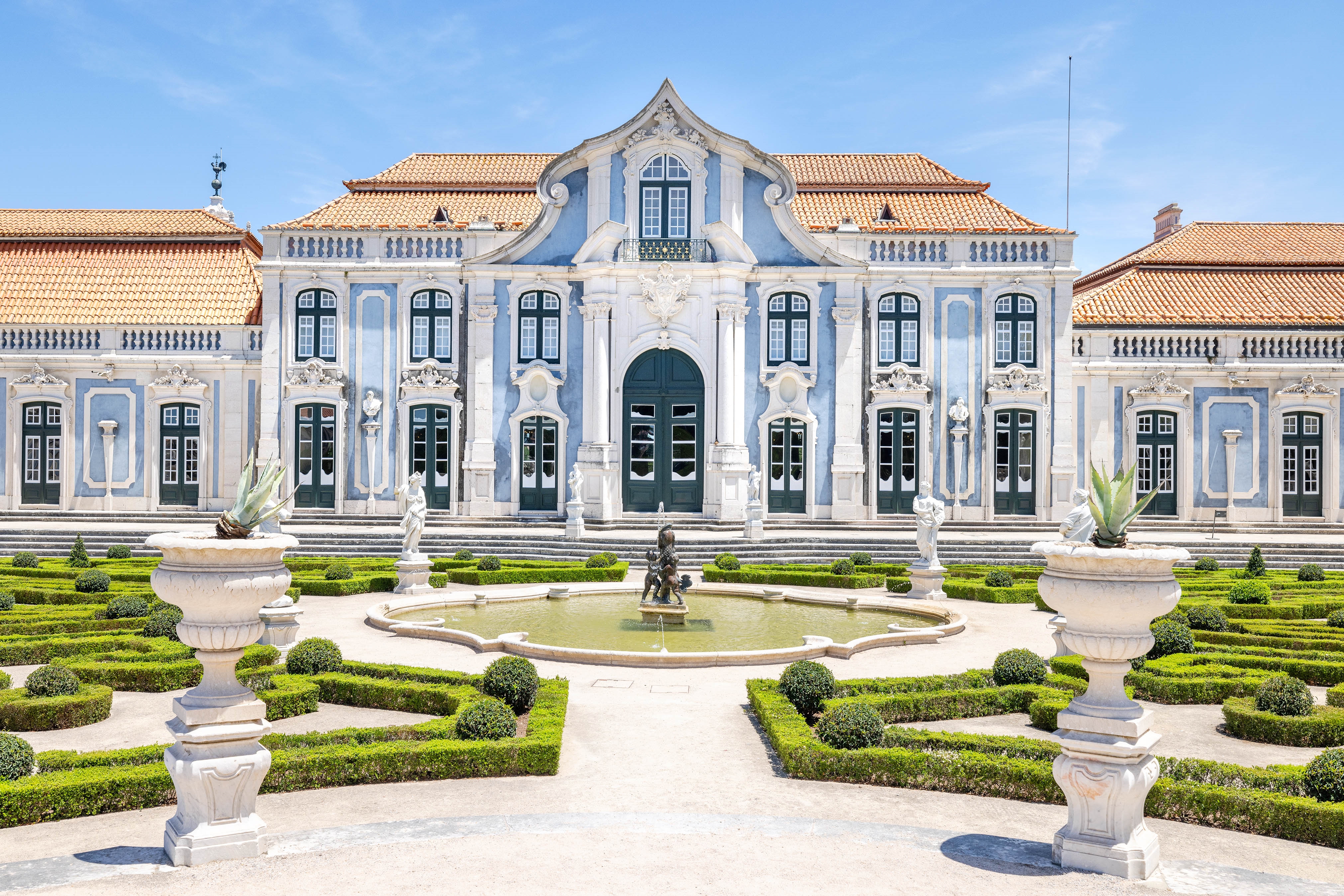 Visita Guiada ao Palácio Nacional e Jardins de Queluz